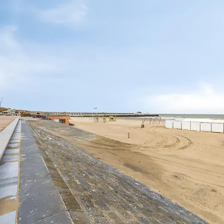 In By The Sea * 블랑켄베르크